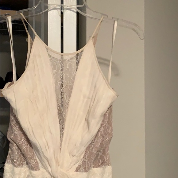 BCBG WHITE DRESS - Picture 3 of 3